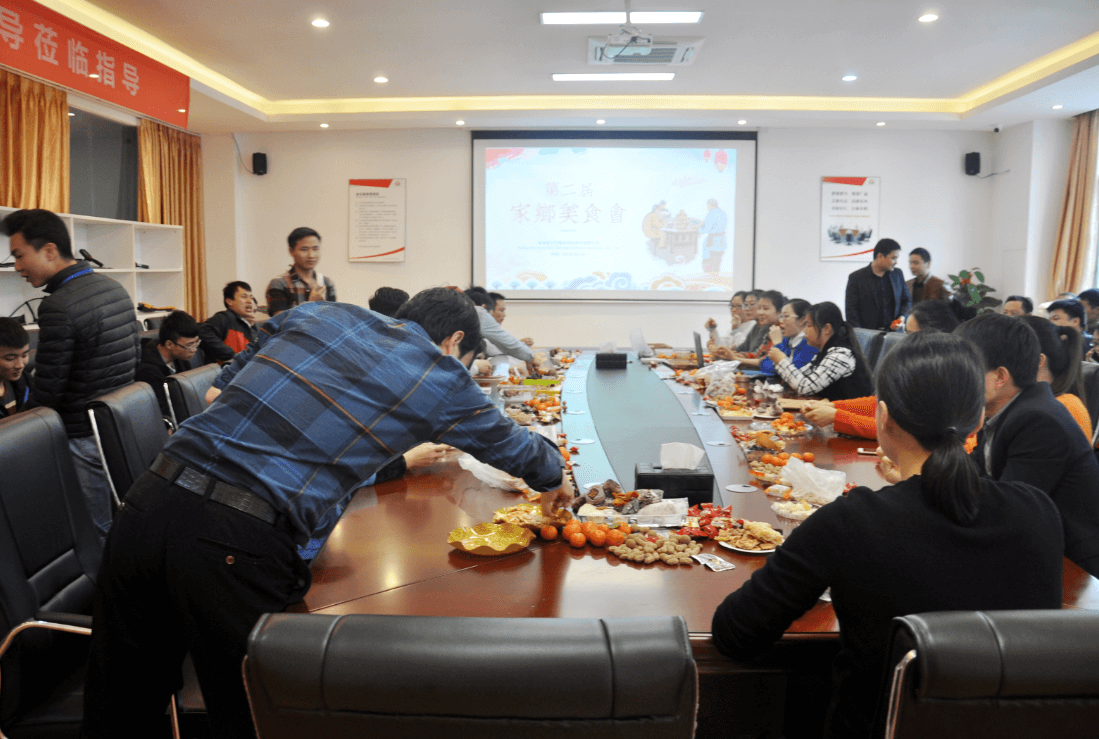 古安泰舉辦"第二屆家鄉(xiāng)特產(chǎn)美食會(huì)"